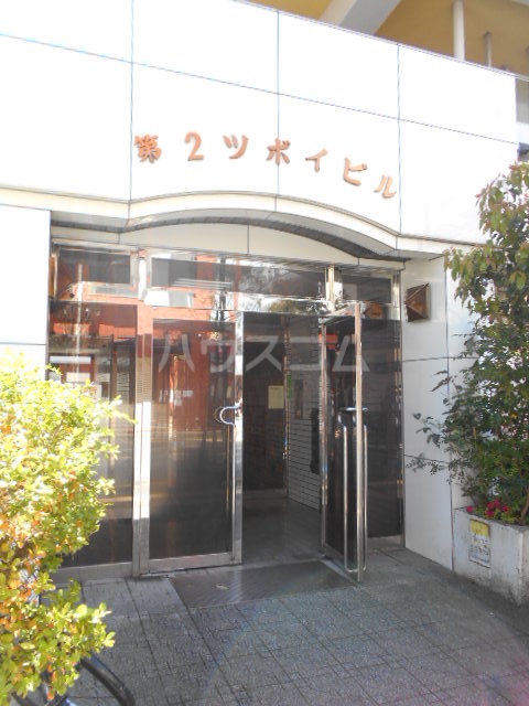 22/30 エントランス