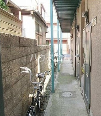 16/21 エントランス