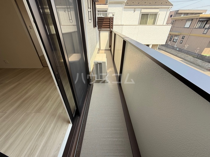 18/28 バルコニー