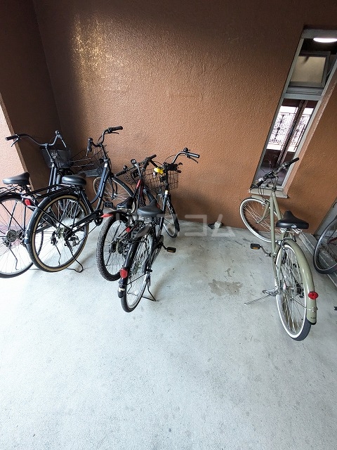 27/27 駐車場