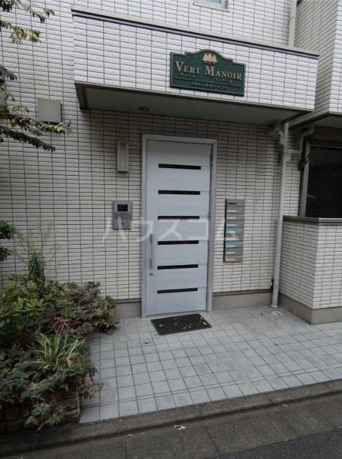 2/2 エントランス