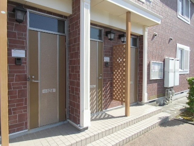 19/27 エントランス