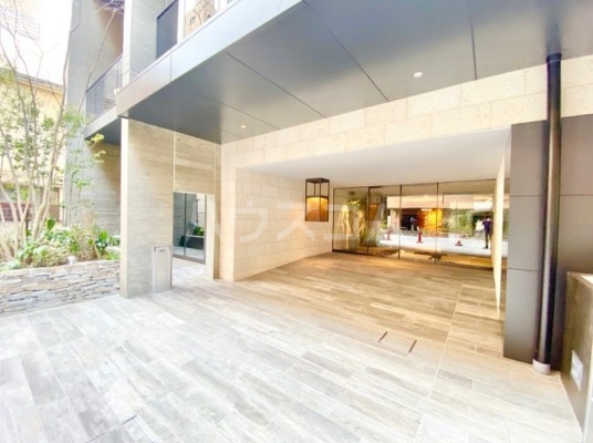 2/8 エントランス