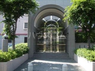 14/18 エントランス