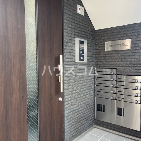 2/5 エントランス