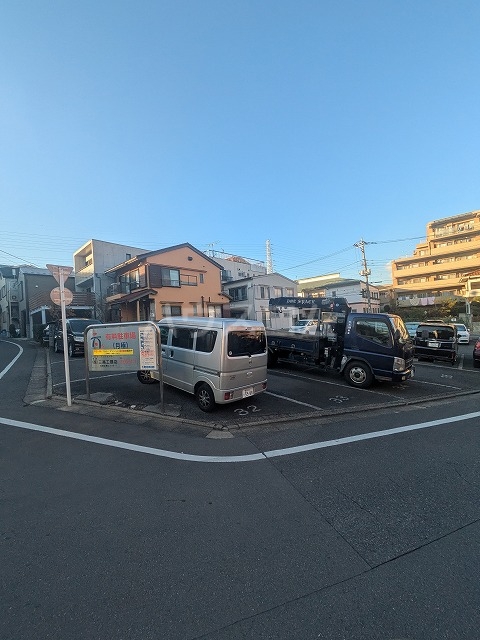 25/26 駐車場