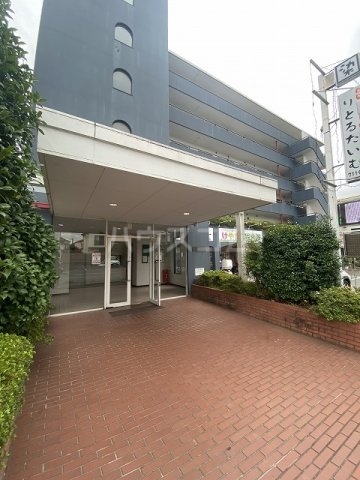 2/3 エントランス