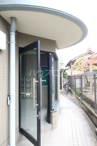 22/30 エントランス