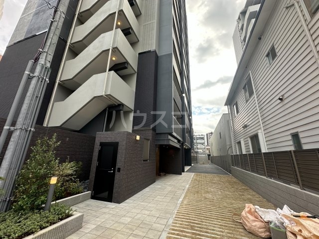 26/30 エントランス