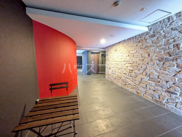 14/23 エントランス