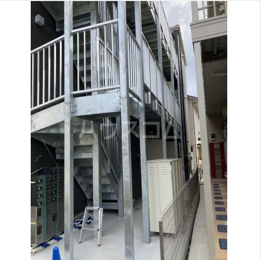 16/18 エントランス