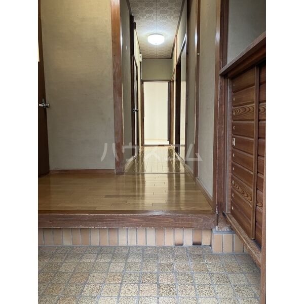 13/17 エントランス