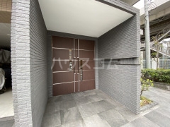 14/18 エントランス