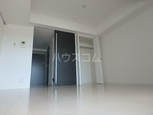 17/23 エントランス