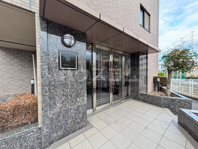 21/29 エントランス