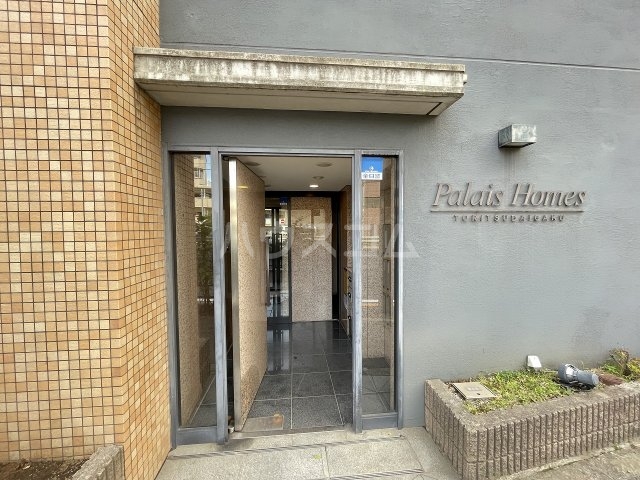 21/25 エントランス