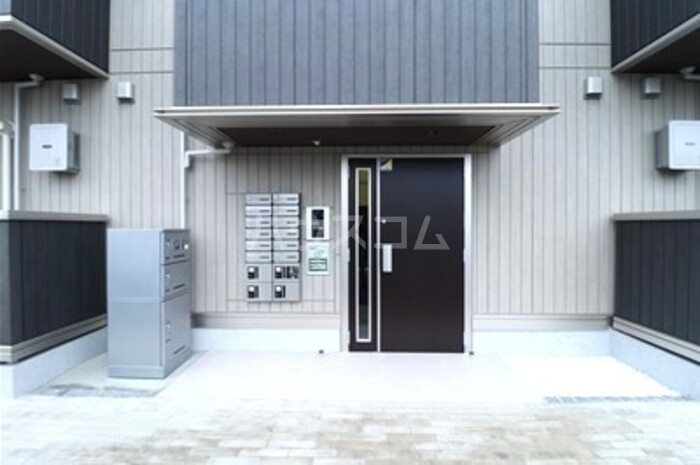 2/5 エントランス