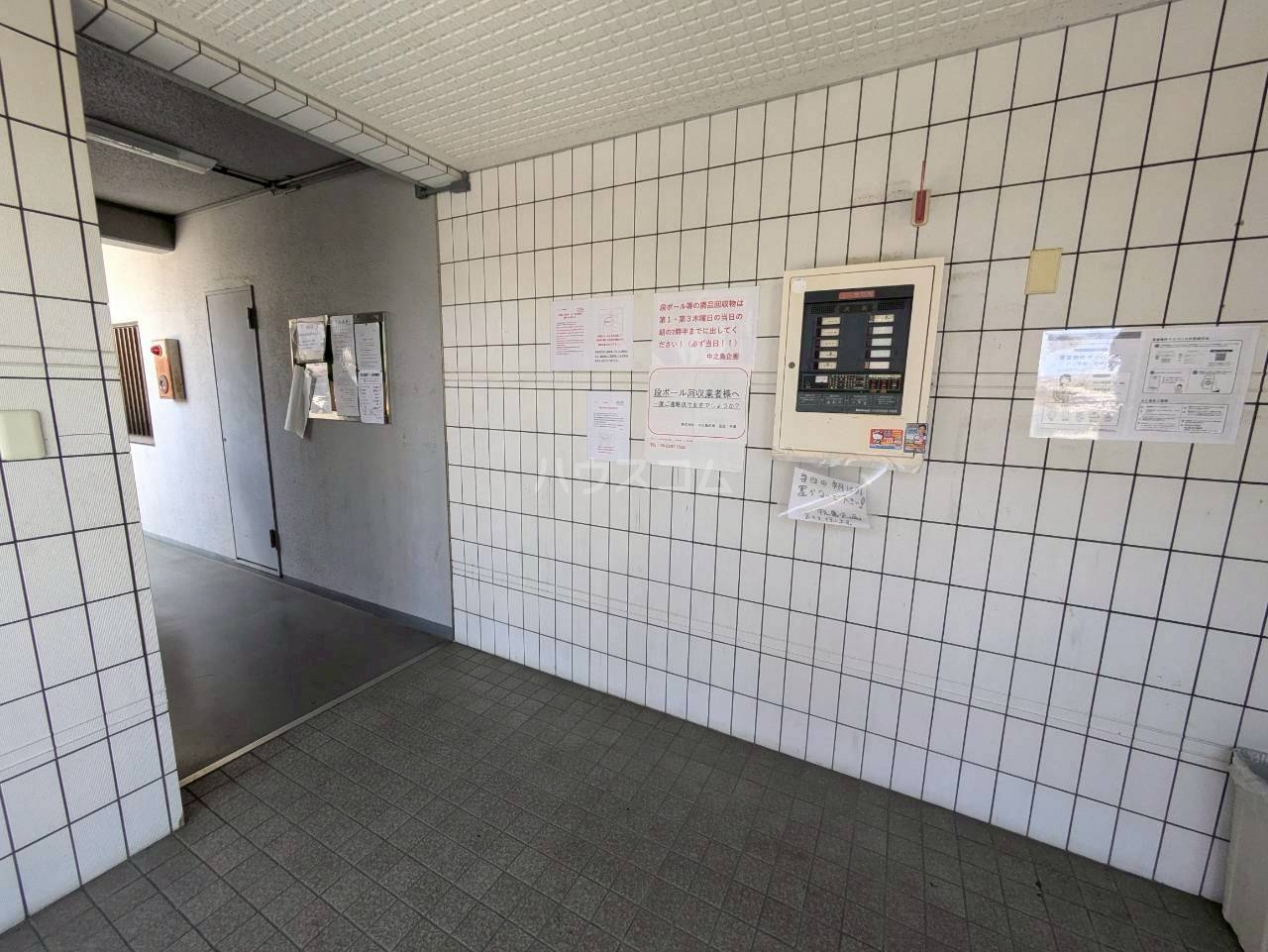 29/30 エントランス