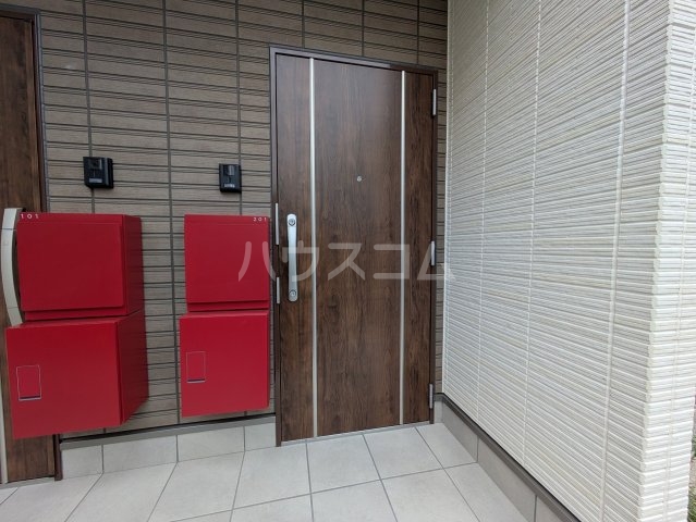 21/25 エントランス