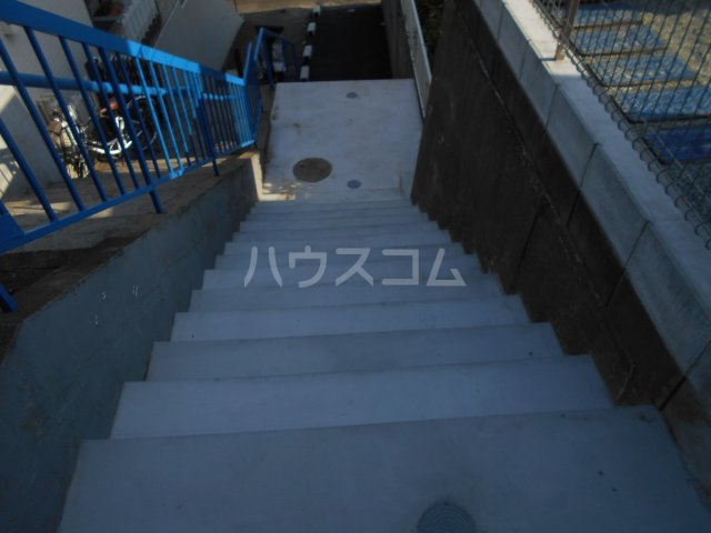 2/3 エントランス