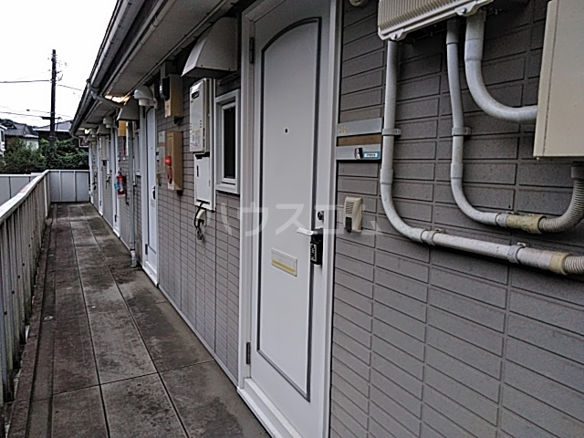 21/30 エントランス