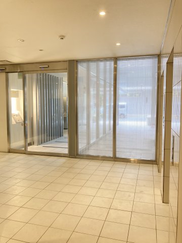 17/28 エントランス