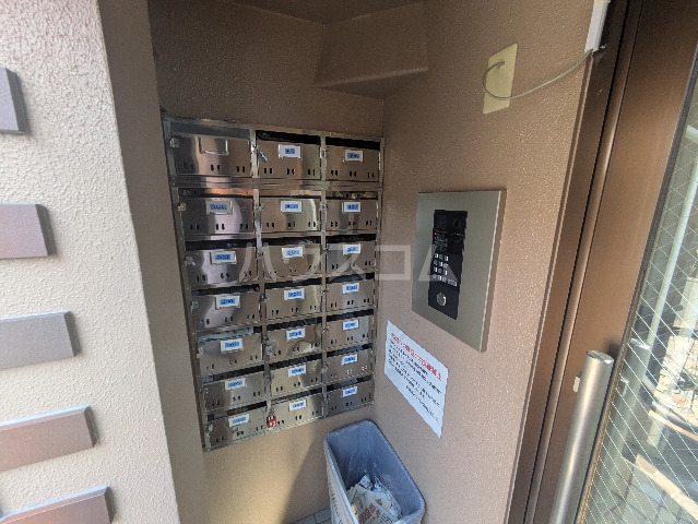 4/5 エントランス