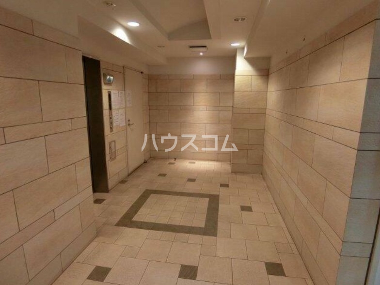 2/5 エントランス