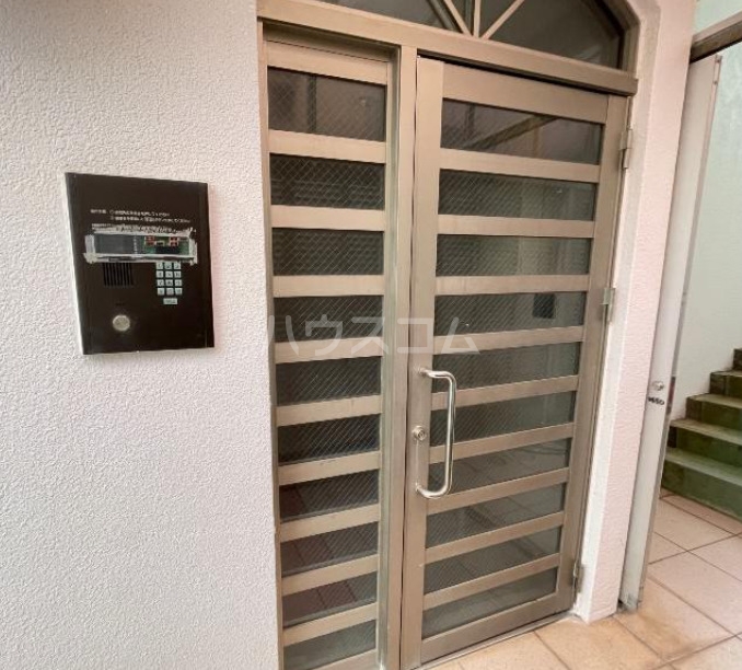 17/21 エントランス