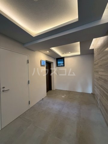 2/4 エントランス