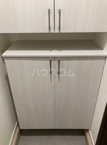 14/19 エントランス