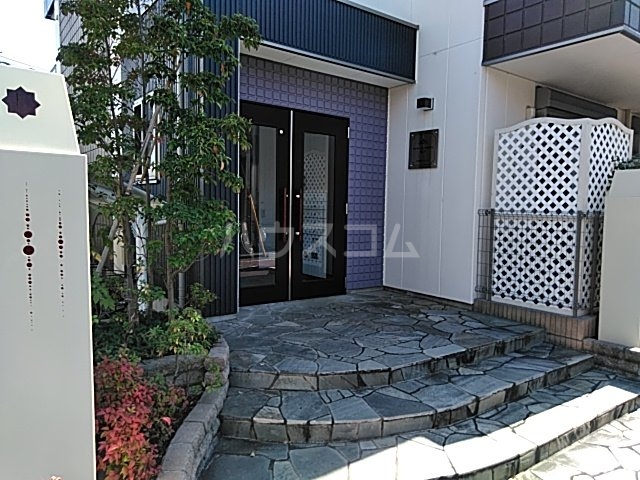 29/30 エントランス