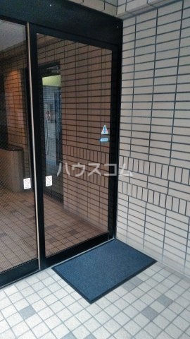 15/23 エントランス