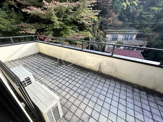 21/30 バルコニー