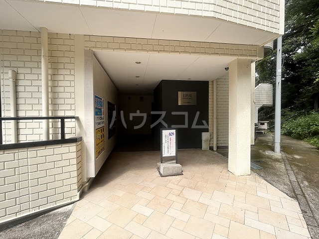 29/30 エントランス