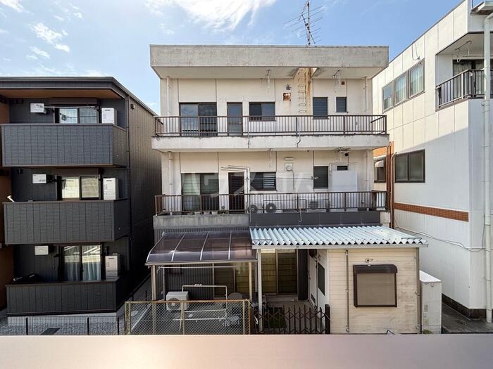 2/30 外観