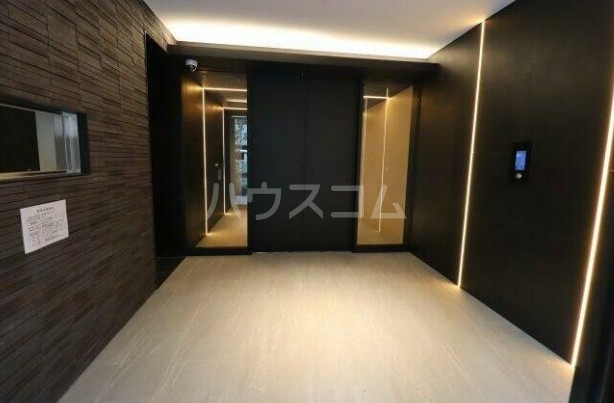 15/17 エントランス