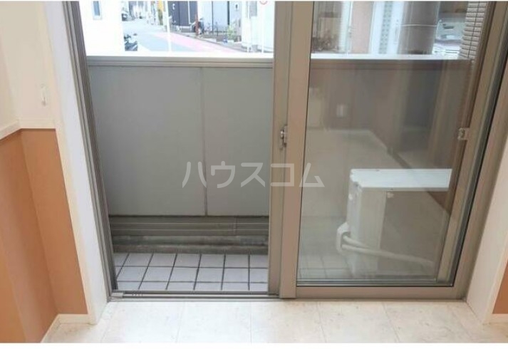 13/18 バルコニー