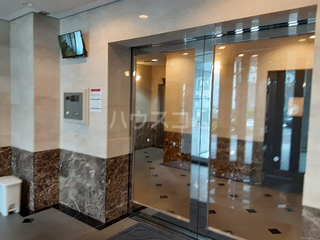 17/23 エントランス