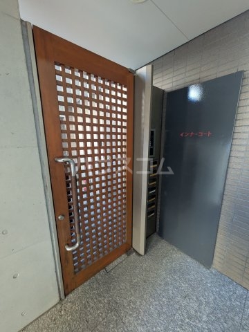 3/4 エントランス