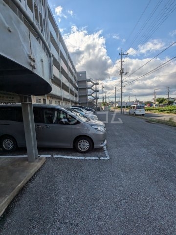 22/30 駐車場