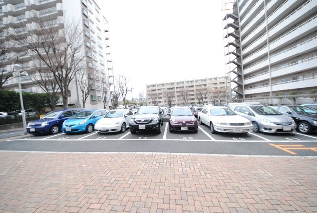 27/29 駐車場