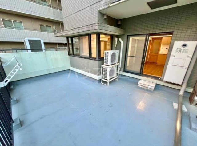 20/30 バルコニー