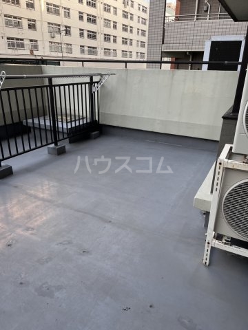 21/30 バルコニー