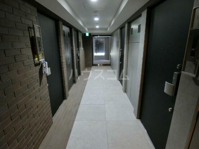 19/29 エントランス