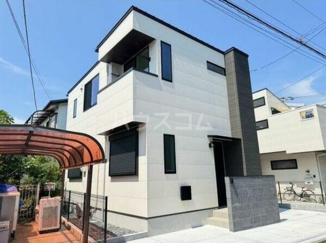 13/23 エントランス