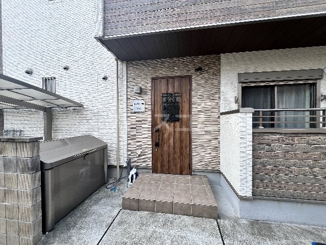 21/30 エントランス