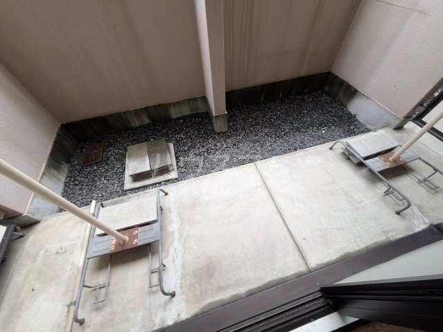 19/30 バルコニー