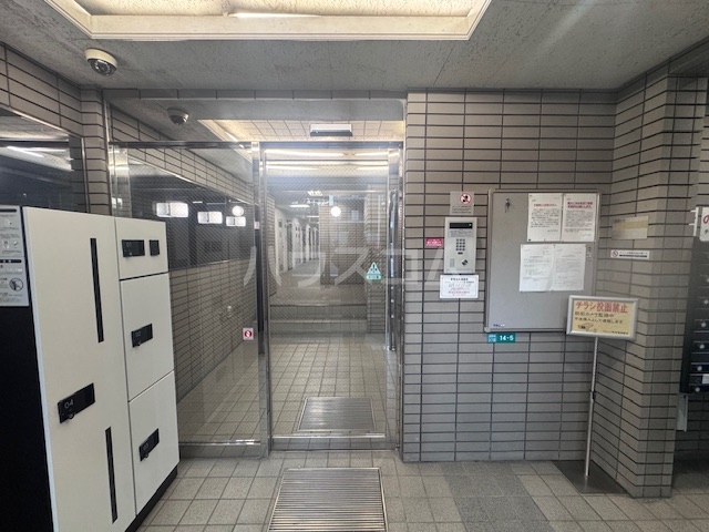 22/22 エントランス