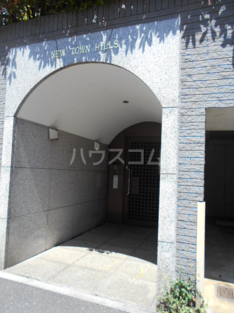 23/30 エントランス